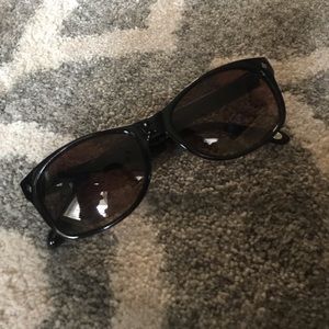 Brown Fossil sunglasses with case